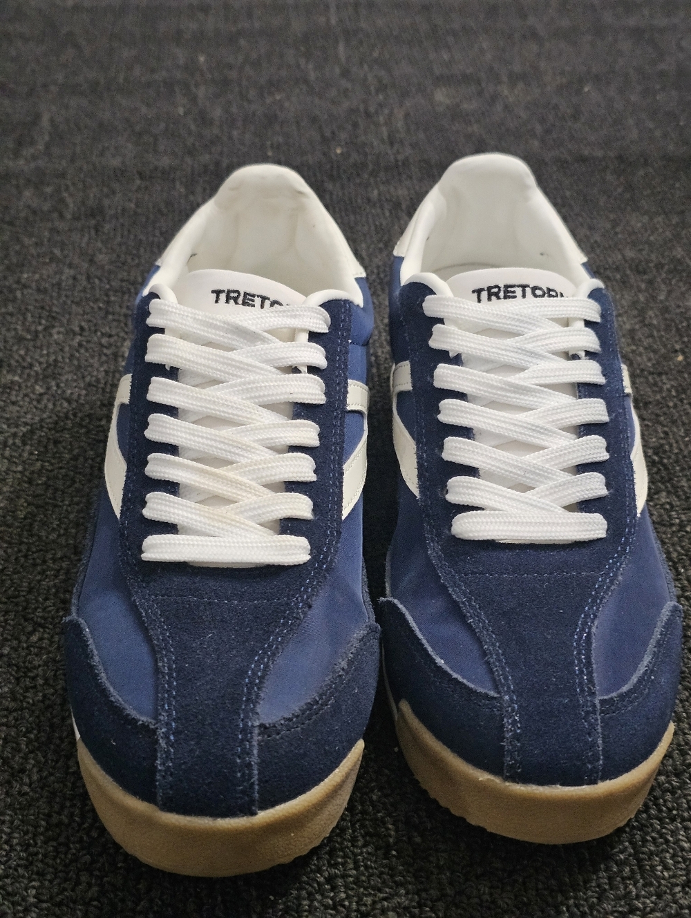 Tretorn Navy & White Rawlins 2.0 Retro Runner Sneakers w/ Gum Soles Women's 7.5M - Picture 2 of 8